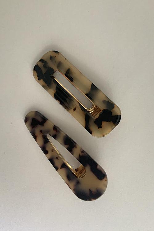 chic marble style hair clips, Each piece features a unique marble pattern, colors: Beige and black