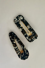 chic marble style hair clips, Each piece features a unique marble pattern, colors: black and white